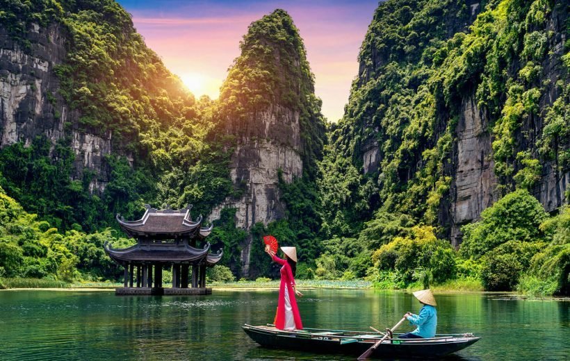 5 Must-Know Solo Weekend Trips Safety Rules for Beginners